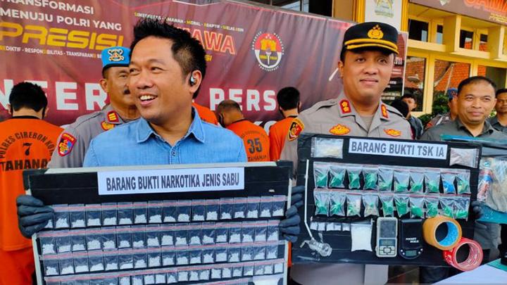 Paket sabu di Cirebon didistribusikan dalam wadah cor semen